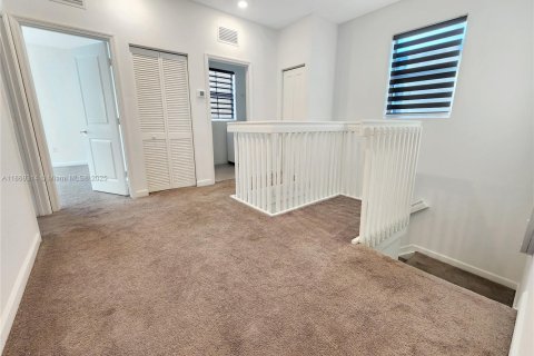 Villa ou maison à louer à Homestead, Floride: 3 chambres, 223.24 m2 № 1928189 - photo 14