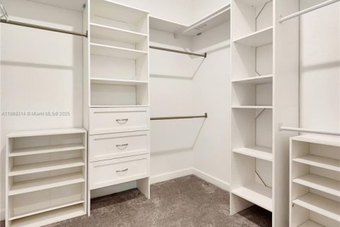 Villa ou maison à louer à Homestead, Floride: 3 chambres, 223.24 m2 № 1928189 - photo 9