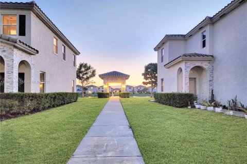 Villa ou maison à louer à Homestead, Floride: 3 chambres, 223.24 m2 № 1928189 - photo 19