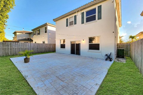 Villa ou maison à louer à Homestead, Floride: 3 chambres, 223.24 m2 № 1928189 - photo 2