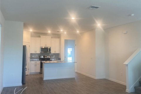 Casa en alquiler en Kissimmee, Florida, 4 dormitorios, 189.89 m2 № 1820727 - foto 3