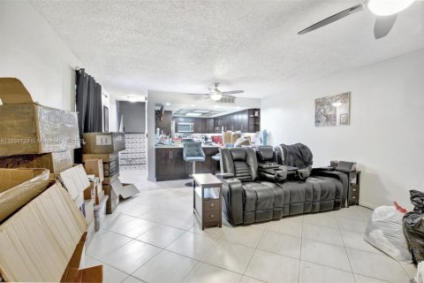 Touwnhouse à vendre à Plantation, Floride: 3 chambres, 151.62 m2 № 1817093 - photo 2