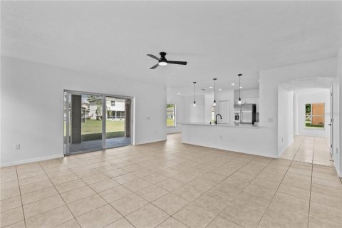 House in Kissimmee, Florida 4 bedrooms, 264.49 sq.m. № 2101934 - photo 20