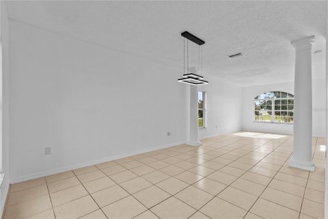 House in Kissimmee, Florida 4 bedrooms, 264.49 sq.m. № 2101934 - photo 11