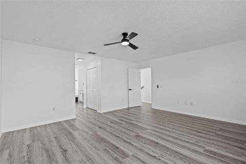 House in Kissimmee, Florida 4 bedrooms, 264.49 sq.m. № 2101934 - photo 26