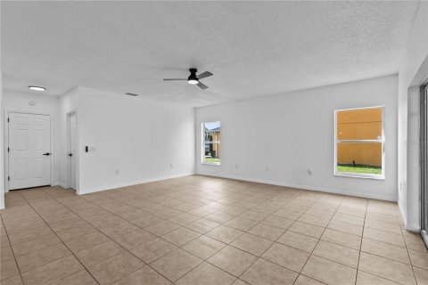 House in Kissimmee, Florida 4 bedrooms, 264.49 sq.m. № 2101934 - photo 21