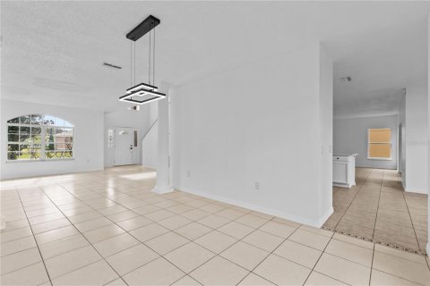 House in Kissimmee, Florida 4 bedrooms, 264.49 sq.m. № 2101934 - photo 10