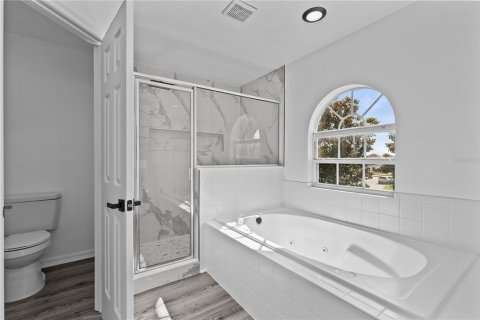 House in Kissimmee, Florida 4 bedrooms, 264.49 sq.m. № 2101934 - photo 28