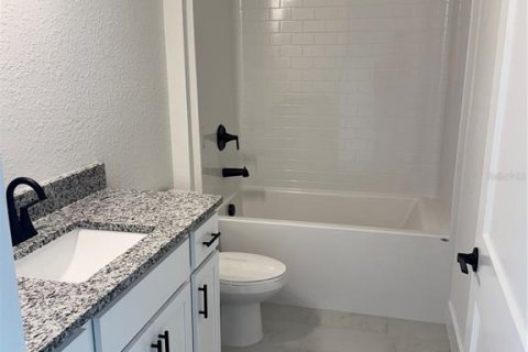 House in North Port, Florida 3 bedrooms, 183.02 sq.m. № 1534131 - photo 4