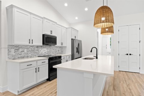 Casa en venta en Palm Bay, Florida, 3 dormitorios, 177.44 m2 № 1993324 - foto 15