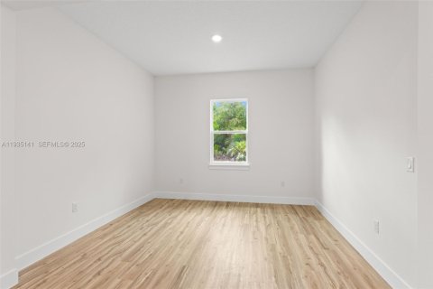 Casa en venta en Palm Bay, Florida, 3 dormitorios, 177.44 m2 № 1993324 - foto 21