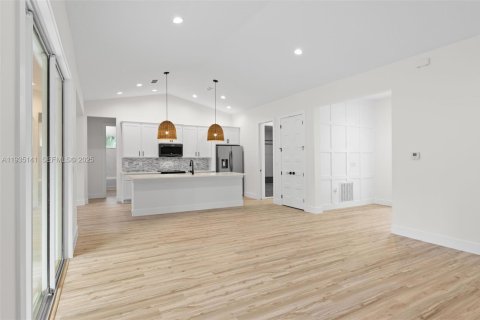 Casa en venta en Palm Bay, Florida, 3 dormitorios, 177.44 m2 № 1993324 - foto 12