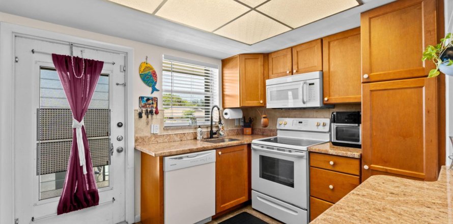 Condo in Boynton Beach, Florida, 1 bedroom № 2241644