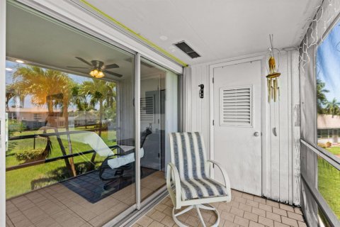 Condo in Boynton Beach, Florida, 1 bedroom № 2241644 - photo 12