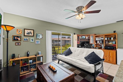 Condo in Boynton Beach, Florida, 1 bedroom № 2241644 - photo 4