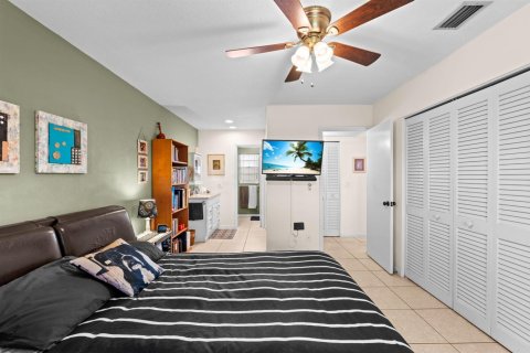 Condo in Boynton Beach, Florida, 1 bedroom № 2241644 - photo 6
