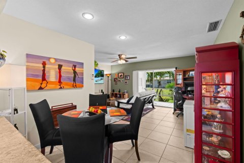 Condo in Boynton Beach, Florida, 1 bedroom № 2241644 - photo 2