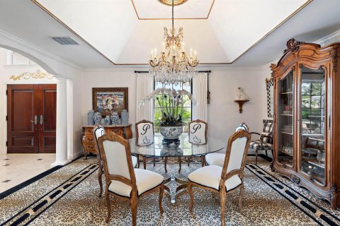 House in North Palm Beach, Florida 4 bedrooms, 429.86 sq.m. № 2245224 - photo 5