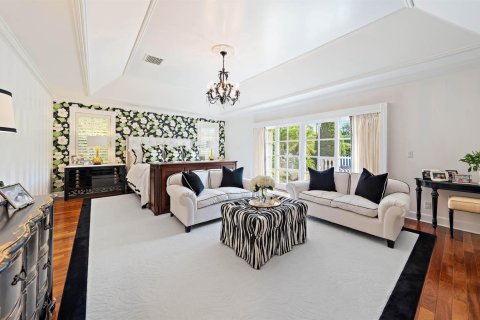 House in North Palm Beach, Florida 4 bedrooms, 429.86 sq.m. № 2245224 - photo 12