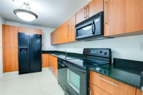 Condo in Hollywood, Florida, 2 bedrooms  № 1860010 - photo 12
