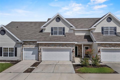 Adosado en venta en Lakeland, Florida, 3 dormitorios, 170.2 m2 № 1832762 - foto 1