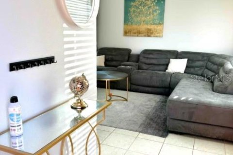 Adosado en venta en Kissimmee, Florida, 4 dormitorios, 177.16 m2 № 2098471 - foto 8