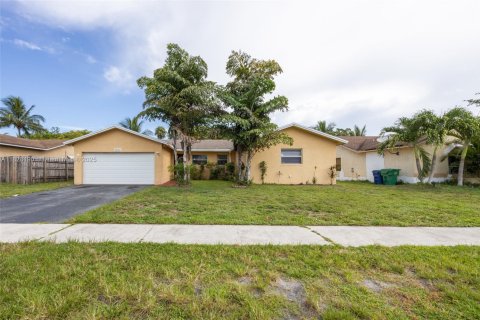 House in Lauderhill, Florida 3 bedrooms, 143.81 sq.m. № 1802480 - photo 30