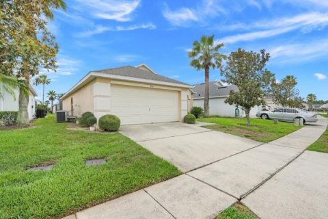 House in Davenport, Florida 3 bedrooms, 145.95 sq.m. № 1775095 - photo 2