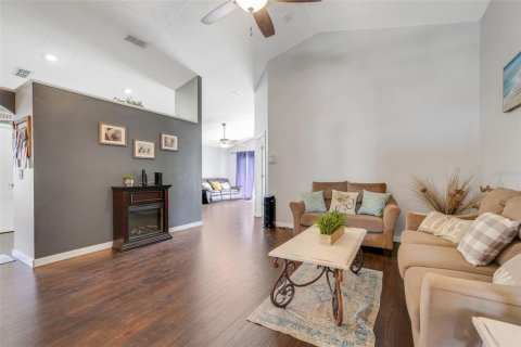 House in Davenport, Florida 3 bedrooms, 145.95 sq.m. № 1775095 - photo 6