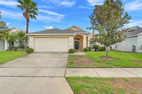 House in Davenport, Florida 3 bedrooms, 145.95 sq.m. № 1775095 - photo 1
