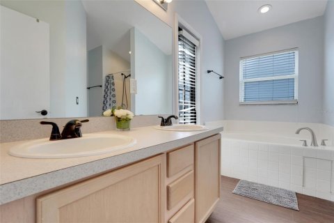 House in Davenport, Florida 3 bedrooms, 145.95 sq.m. № 1775095 - photo 16
