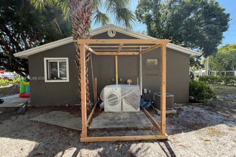 Villa ou maison à vendre à Oakland Park, Floride: 2 chambres, 72.46 m2 № 1995579 - photo 7