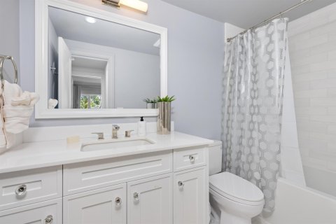 Condo in Palm Beach, Florida, 2 bedrooms  № 2187306 - photo 13