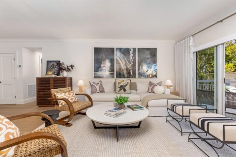 Condo in Palm Beach, Florida, 2 bedrooms  № 2187306 - photo 3