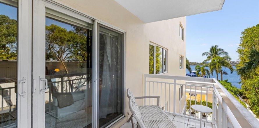 Condo in Palm Beach, Florida, 2 bedrooms  № 2187306