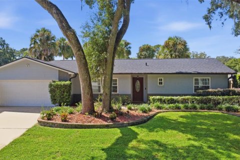 Villa ou maison à Winter Springs, Floride 3 chambres, 160.72 m2 № 2354911