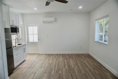 Immobilier commercial à louer à Miami, Floride: 37.16 m2 № 1996300 - photo 15