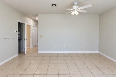 House in Boynton Beach, Florida 3 bedrooms, 115.2 sq.m. № 2420751 - photo 2