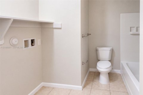 House in Boynton Beach, Florida 3 bedrooms, 115.2 sq.m. № 2420751 - photo 14