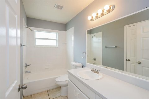 Casa en alquiler en Land O' Lakes, Florida, 4 dormitorios, 193.24 m2 № 1895204 - foto 11