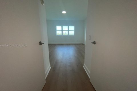 Купить кондоминиум в Норт-Майами, Флорида 3 спальни, 221.57м2, № 2043346 - фото 18