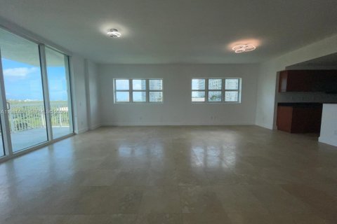 Купить кондоминиум в Норт-Майами, Флорида 3 спальни, 221.57м2, № 2043346 - фото 2