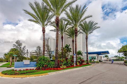 Купить кондоминиум в Норт-Майами, Флорида 3 спальни, 221.57м2, № 2043346 - фото 27