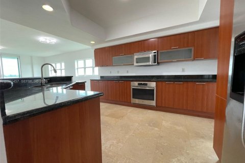 Купить кондоминиум в Норт-Майами, Флорида 3 спальни, 221.57м2, № 2043346 - фото 11