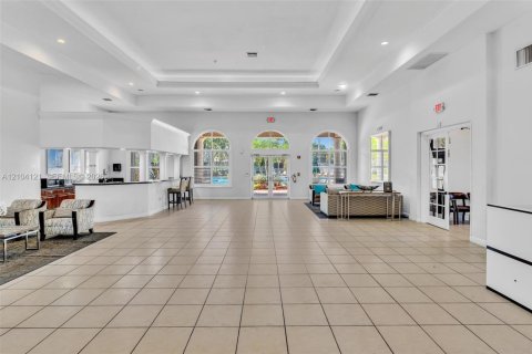 Villa ou maison à vendre à Pembroke Pines, Floride: 5 chambres, 231.05 m2 № 2409065 - photo 29