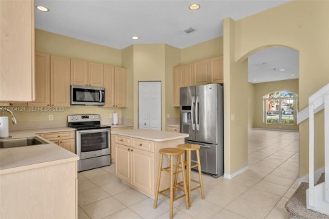 Villa ou maison à vendre à Pembroke Pines, Floride: 5 chambres, 231.05 m2 № 2409065 - photo 9