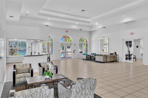 Villa ou maison à vendre à Pembroke Pines, Floride: 5 chambres, 231.05 m2 № 2409065 - photo 30