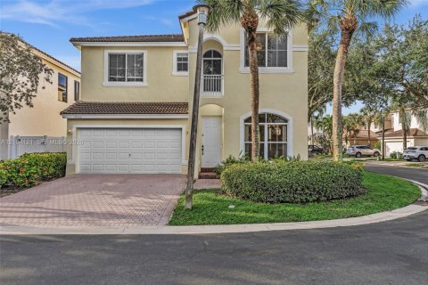 Villa ou maison à Pembroke Pines, Floride 5 chambres, 231.05 m2 № 2409065