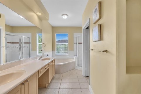 Villa ou maison à vendre à Pembroke Pines, Floride: 5 chambres, 231.05 m2 № 2409065 - photo 19