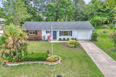 House in Ocala, Florida 2 bedrooms, 96.62 sq.m. № 1904310 - photo 2